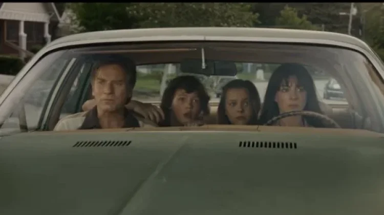 The End of Oak Street Hadirkan Teror Dinosaurus
