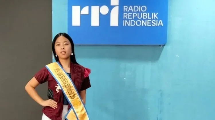 Britney Davanya Manese, Dari Anak Introvert Jadi Model Berprestasi