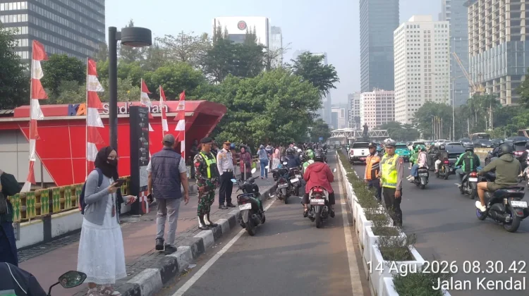 Penertiban Parkir di Jalur Sepeda dan Trotoar Sudirman-Thamrin