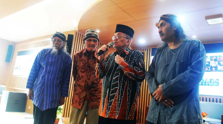 Semaan Puisi Taufiq Ismail Hidupkan Jiwa Sastra di TIM