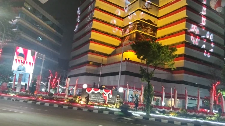 Semarak HUT RI ke-81, Sejumlah Gedung Pemerintahan Tampil Gemerlap