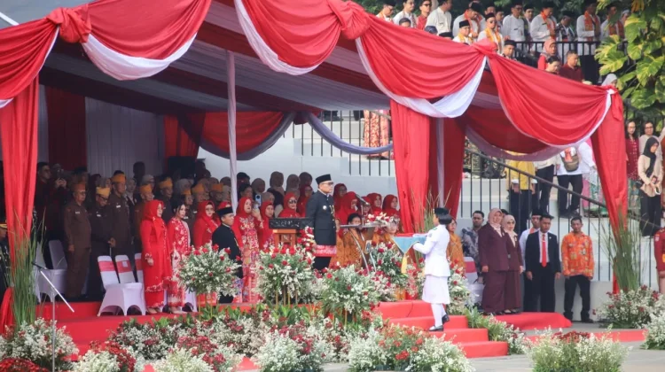 Pemkot Jakpus Gelar Upacara HUT ke-81 RI di Lapangan Banteng