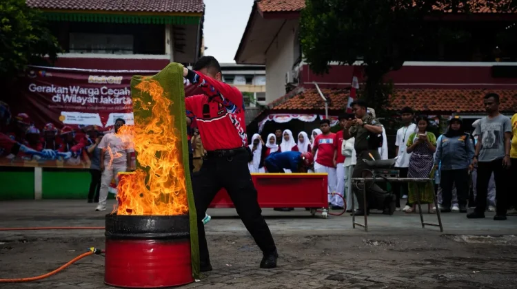 Pemkot Jakbar Luncurkan Gerakan Warga Cegah Kebakaran di Tambora