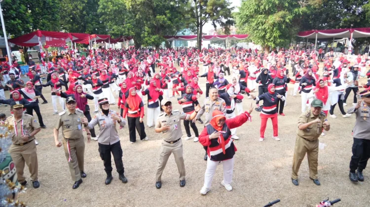 Ribuan Warga Ramaikan Jamuan Rakyat Pasar Rebo