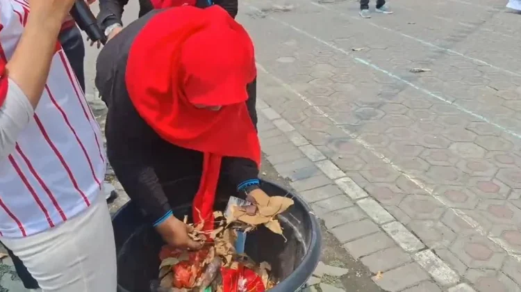Lomba Pilah Sampah Meriahkan HUT RI di Kedoya Utara Jakbar
