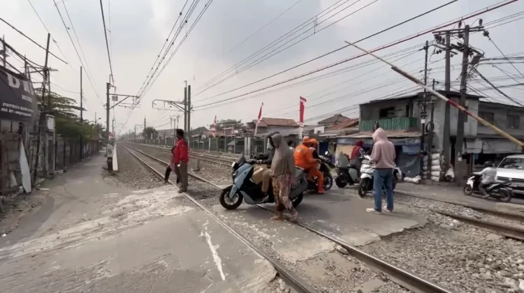 Dua Insiden Temperan Ganggu KRL Bogor dan Tangerang, KAI Minta Maaf