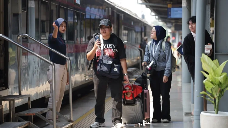 KAI Catat 38.842 Pelanggan Berangkat saat Libur Maulid