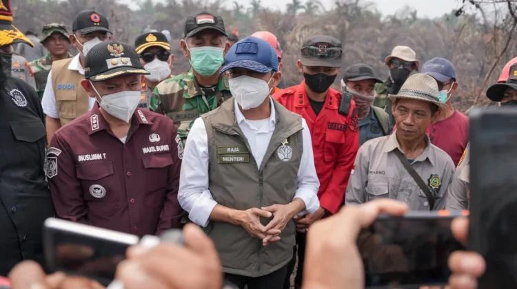Menhut Raja Antoni: 42 Kasus Karhutla Diproses, Hukum Tak Tajam ke Bawah