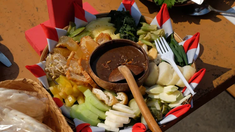 Saatnya Indonesia Bangkit melalui Food, Fun, dan Fashion