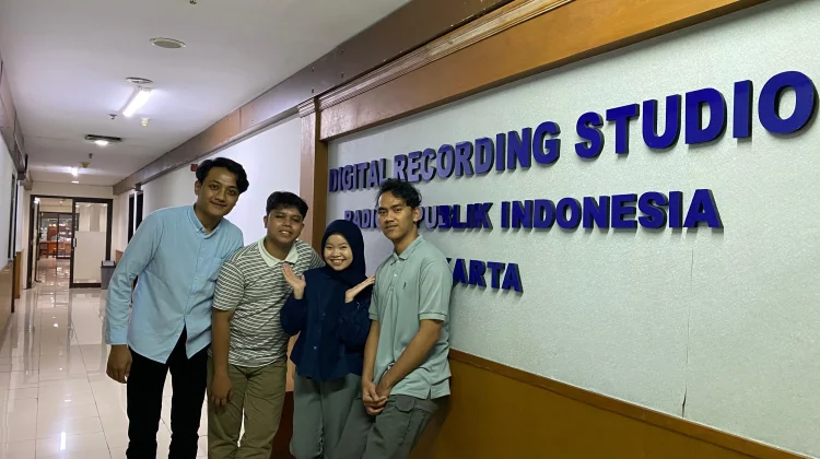 Dari Kampus ke Studio, Mahasiswa As-Syafi’iyah Tampil di Drama Radio RRI