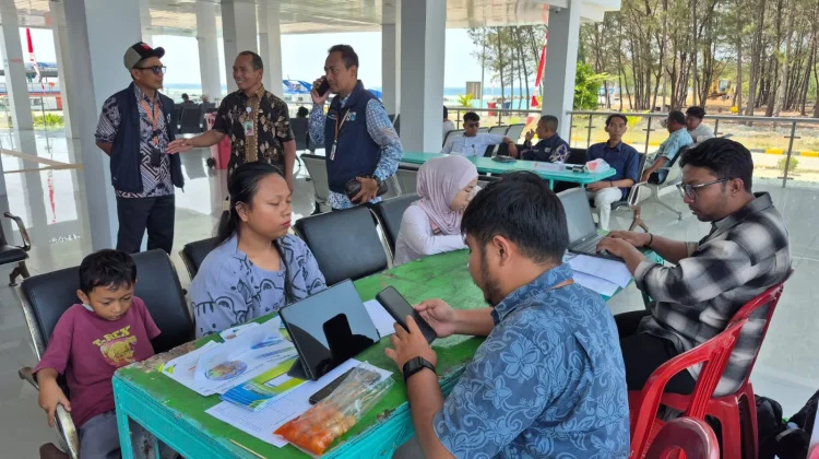 Layanan Jemput Bola: Tim Peduli Pulau Sambangi Warga Pulau Pari dan Pulau Lancang