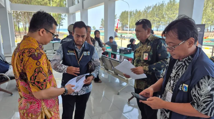 Layanan Jemput Bola: Tim Peduli Pulau Sambangi Warga Pulau Pari dan Pulau Lancang