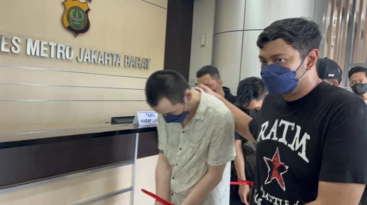 Polres Jakbar Tangkap Dua Pemasok Narkotika Aktor Revaldo Fifaldi
