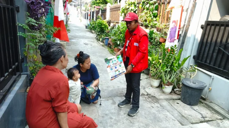 Cegah DBD, PMI Jakarta Timur Gelar Grebek Pemberantasan Sarang Nyamuk di Dua Lokasi
