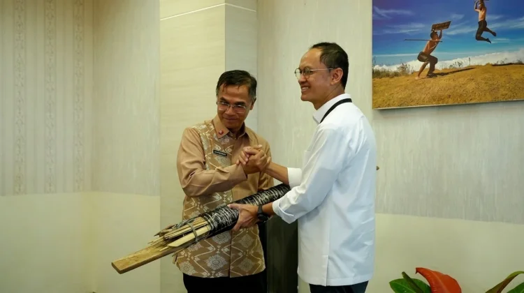 Jasaraharja Putera Dukung Pemulihan Desa Adat Sade