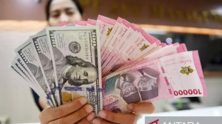 Pengamat Sebut Komunikasi Jadi Kunci Jaga Kepercayaan Nasabah