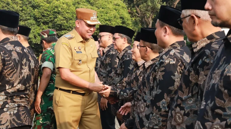 Walikota Bekasi Kukuhkan Forum Kerukunan Umat Beragama Kota Bekasi