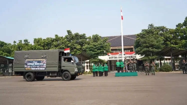 Kostrad Lepas Bantuan Kemanusiaan untuk Warga NTT