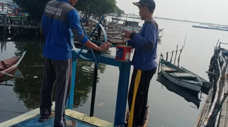 Cegah Korosi Air Laut, Sudin SDA Kepulauan Seribu Rutin Merawat 13 Pintu Air