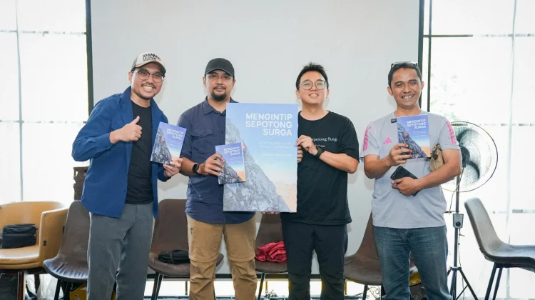 Peluncuran Buku 'Mengintip Sepotong Surga', Ekspedisi Pendakian Puncak Trikora