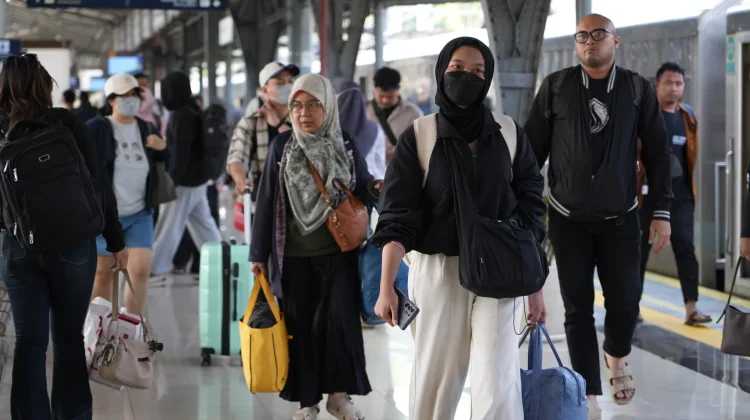 KAI Daop 1 Jakarta Imbau Pelanggan Waspadai Paparan Abu Vulkanik
