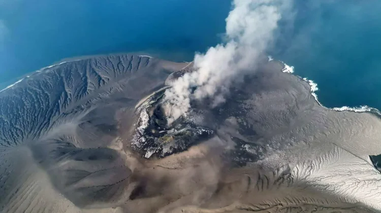 Warga Keluhkan Sesak Napas setelah Abu Vulkanik Anak Krakatau Menyebar