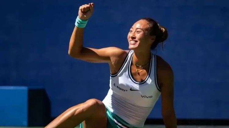 Zheng Qinwen Tumbangkan Swiatek, Gauff Amankan Tiket Perempat Final US Open