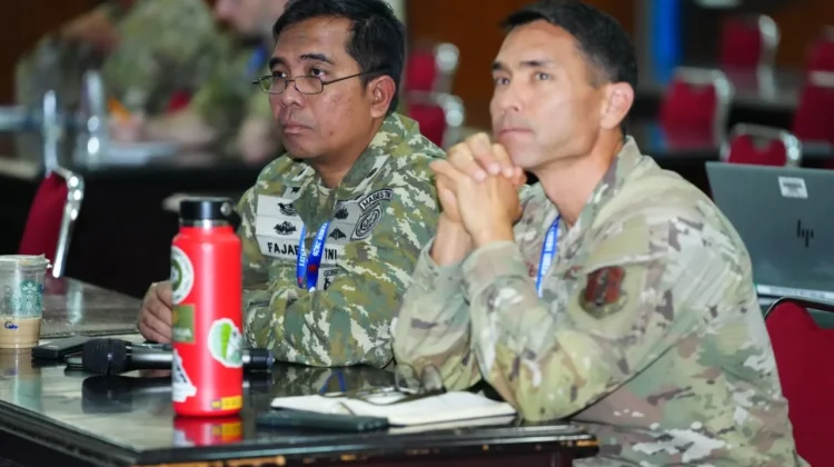 Defensive Cyber Team Memaparkan Kondisi Infrastruktur Digital