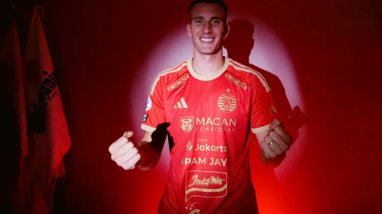 Jelang Hadapi Persib, Persija Perkenalkan Striker Baru