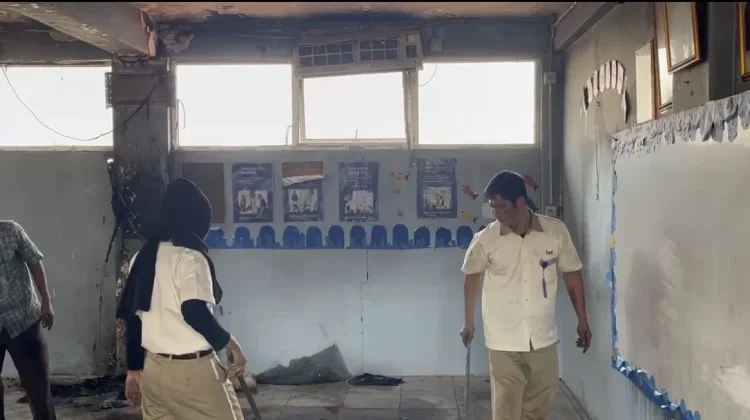 Kebakaran Sekolah di Kembangan Jakbar Diduga Akibat AC Meledak
