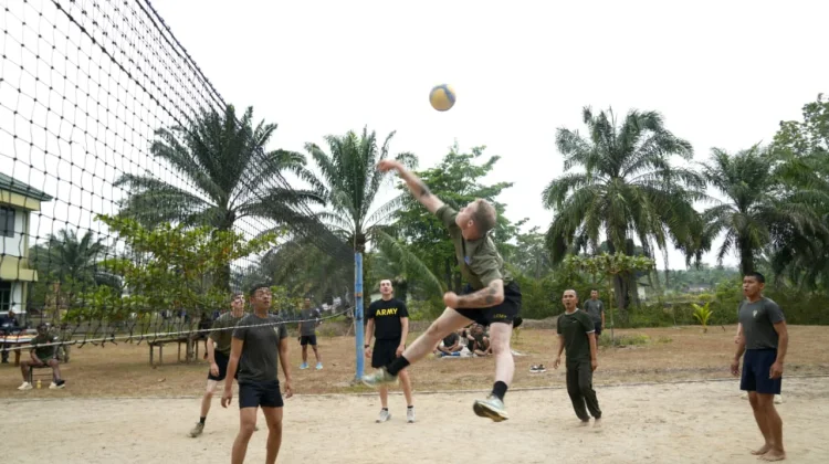 Olahraga Bersama Jadi Ajang Pererat Persahabatan di SGS.