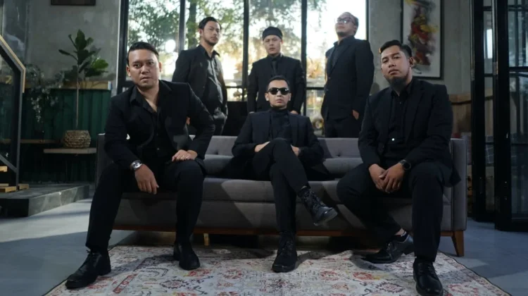 Satrio Rilis ‘Suaramu’, Obati Rasa Kehilangan