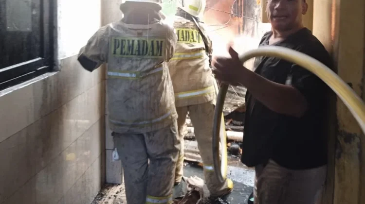 Kebakaran Permukiman Padat di Jelambar, 85 Personel Dikerahkan