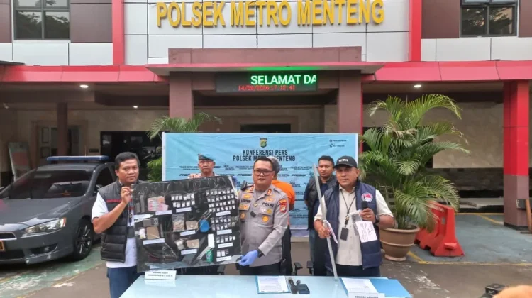 Pria 48 Tahun Ditangkap Bawa 112,13 Gram Sabu di Menteng