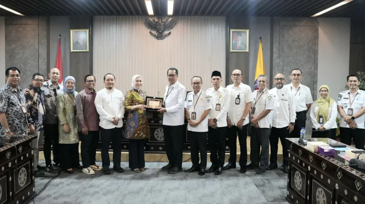 PLN EPI Siapkan Jaringan LNG untuk Pembangkit Listrik di Lima Lokasi