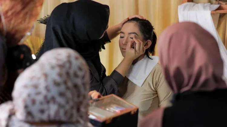 Beauty Class Make Over Hadir di Dua Mal Bekasi.