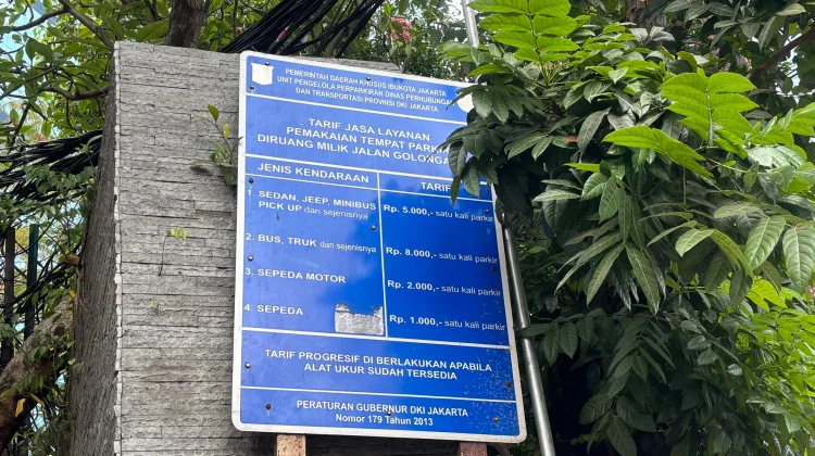 Pemkot Jakpus Soroti Parkir Tak Sesuai Ketentuan di Taman Sumenep
