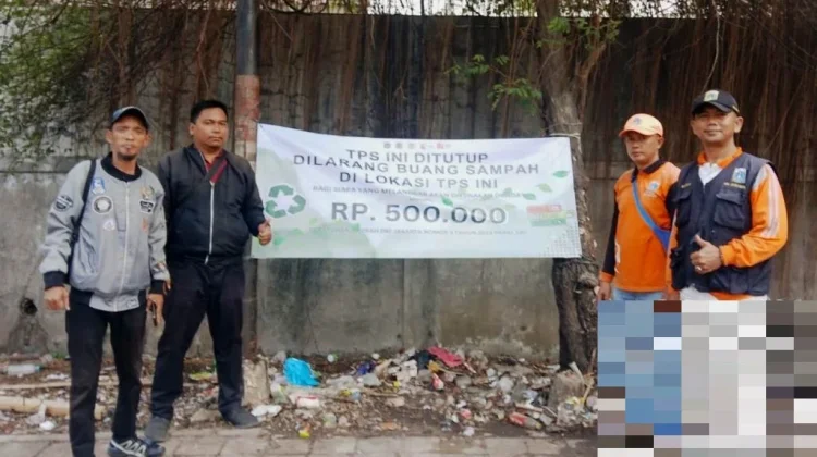 LH Jakbar Pasang Spanduk Larangan Buang Sampah di Bekas LPS Kebon Jeruk