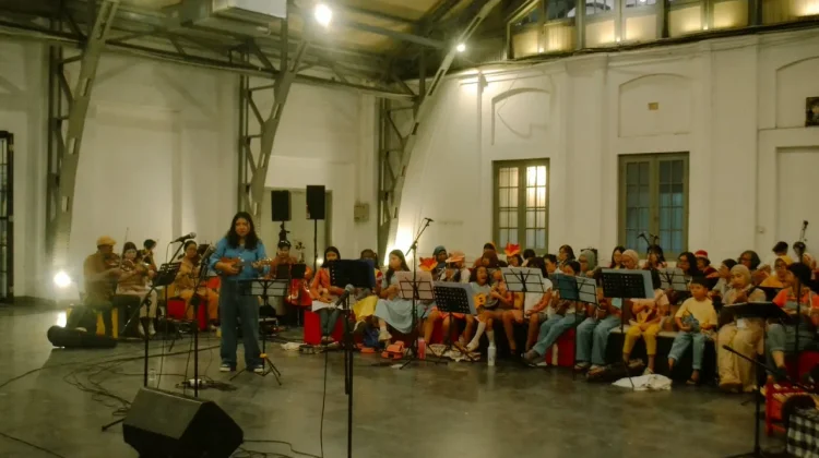 UKUiki Hadirkan Orkestra Ukulele Pertama di Indonesia
