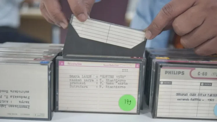 Generasi Muda Kembali Melirik Kaset dan CD di Era Serba Digital