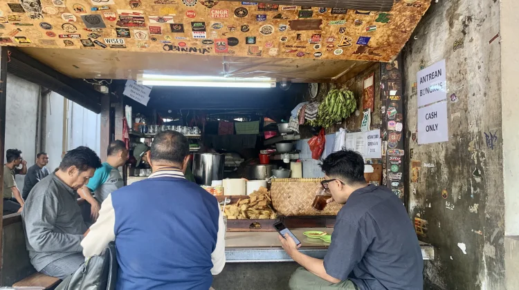 Menyusuri Jejak Kuliner Legendaris Ketan Susu Kemayoran Jakarta