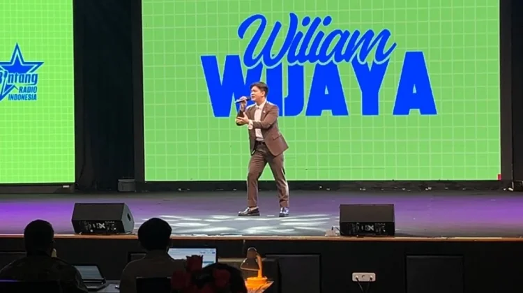 William Wijaya Siapkan Vokal-Koreografi untuk Bintang Radio Antar Korwil