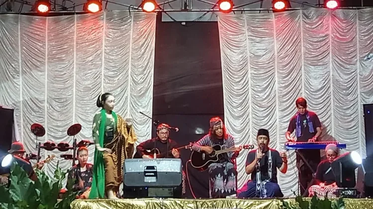 Swara SeadaNya Bawa Bunyi Nusantara ditengah Parade Band Depok