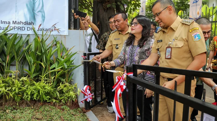 Pimpinan DPRD DKI Apresiasi Warga Tomang Gotong Royong Bangun Taman