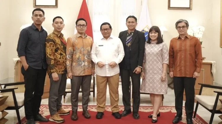 Gubernur DKI Jakarta Terima Audiensi Forum Legal BUMD Seluruh Indonesia