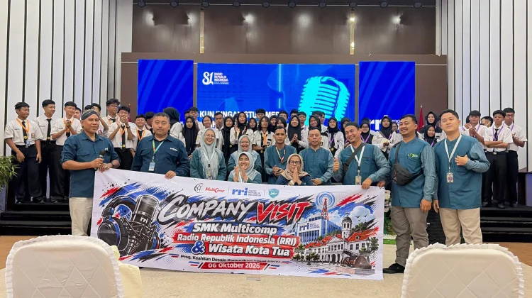 SMK Multicomp Kunjungi RRI Jakarta, Kenalkan Dunia Radio Digital