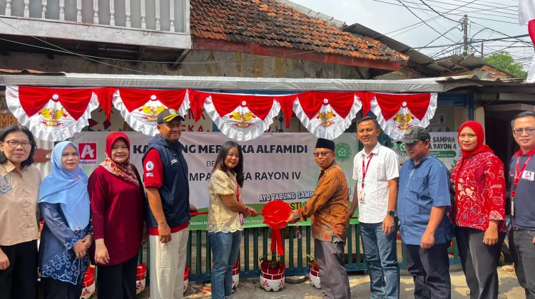 Alfamidi Gandeng Bank Sampah Ireka Dorong Pengelolaan Sampah - RRI.co.id