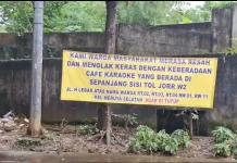 Warga Protes Adanya Gubuk Karaoke Liar di Kembangan Jakbar