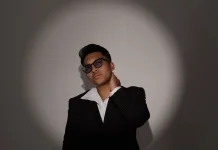 KELJO Usung Retro Pop Emosional