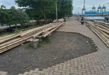Marak Pencurian Paving Block di Tanggul Wika Cilincing